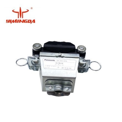 Collector Trolley DHC6076 ชิ้นส่วนเครื่องตัดอัตโนมัติ 3P 380V 1A สำหรับ Oshima